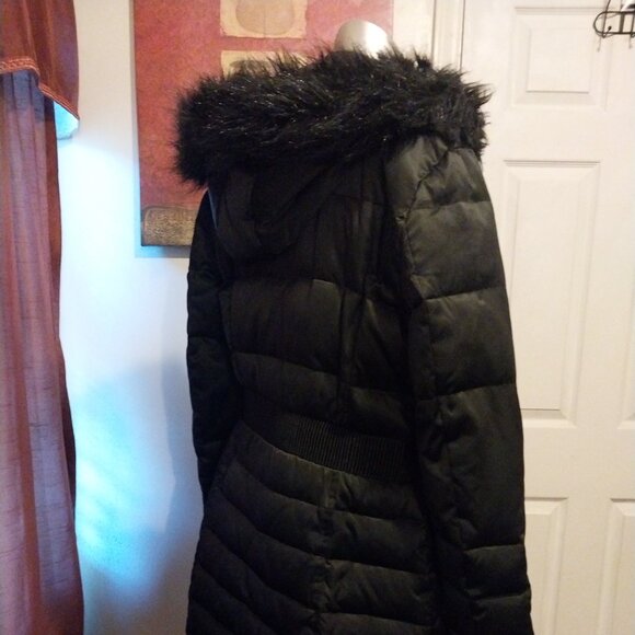 DKNY Puffer Hooded Coat - Picture 3 of 13